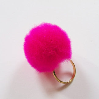 WS RiNG - HOT PiNK POMPOM