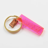 KEY HOLDER - WOW PiNK