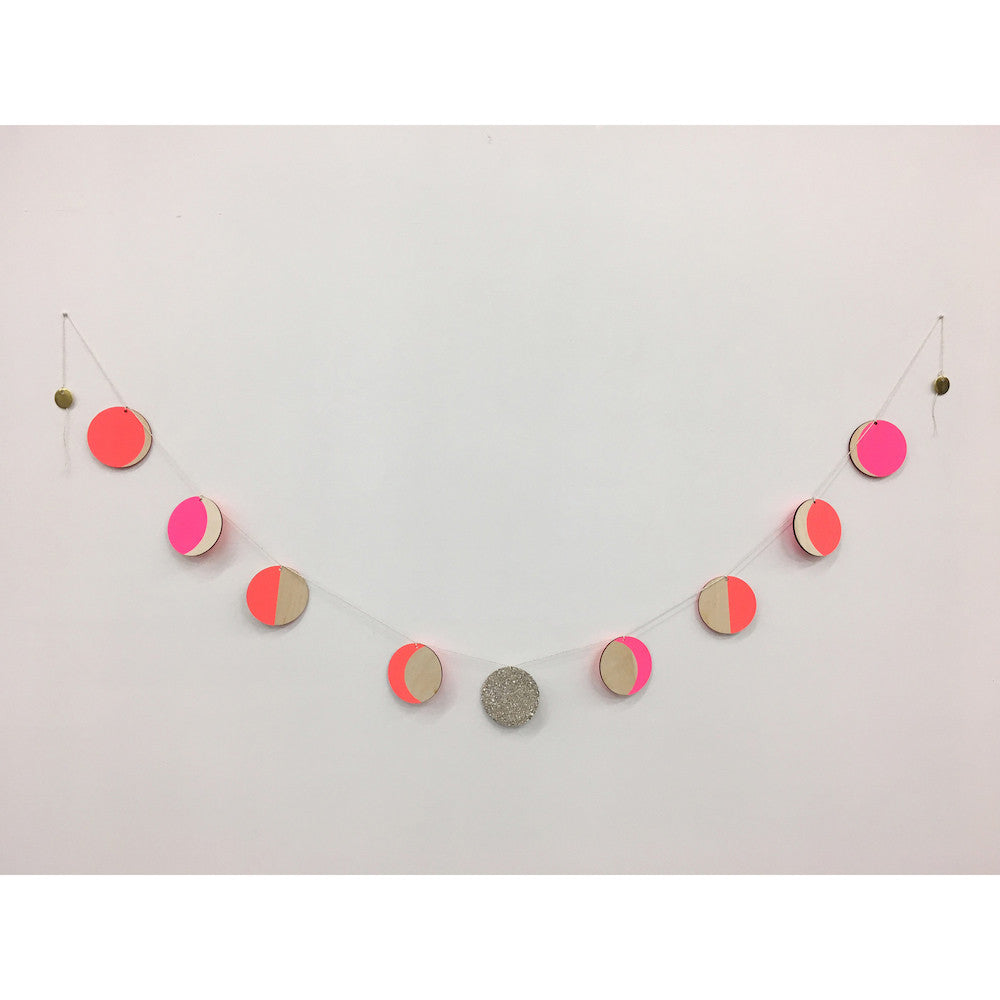 TGLG - PHASES OF THE MOON STRING iN PiNK