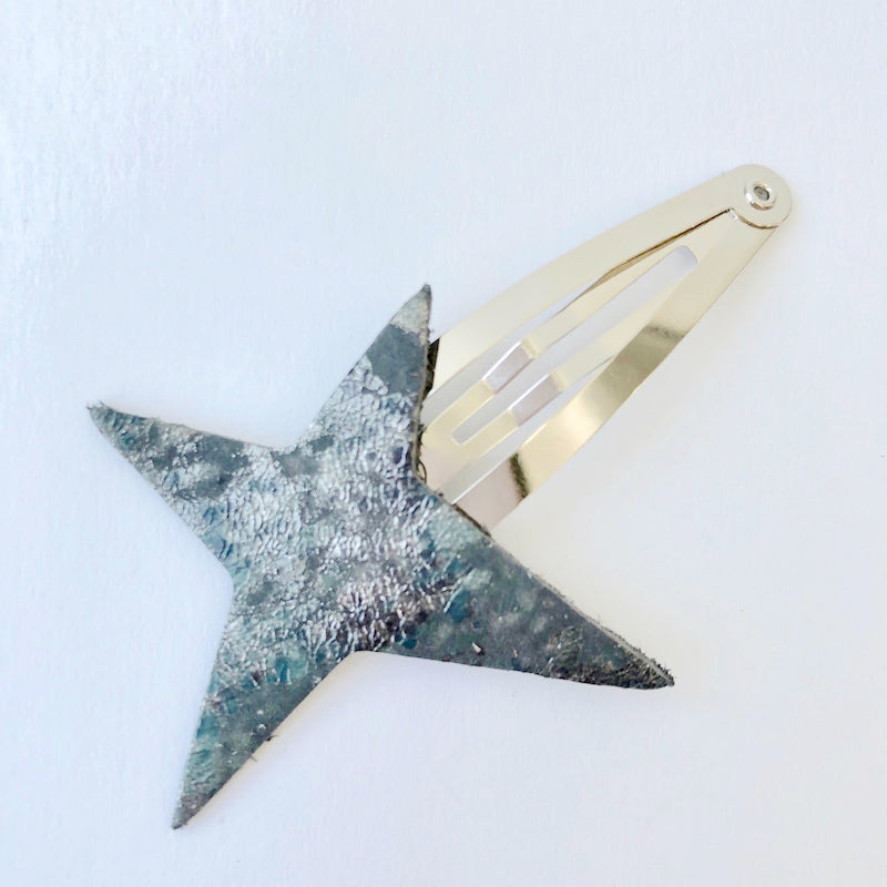 Team Amulet Hair Pin - Oxidize