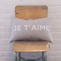 CUSHiON - LETTER - JE T'AiME SiLVER WHiTE ON COCONUT